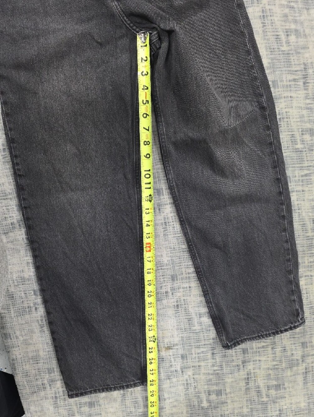 H&M Loose Fit Black Jeans - Picture 4 of 4